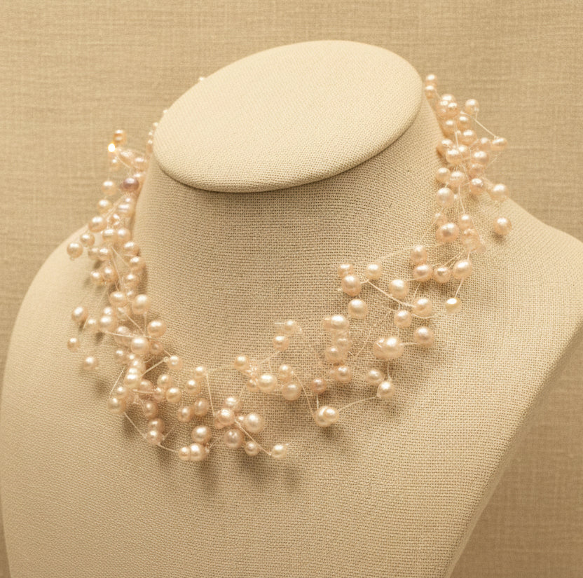 Floating Pearls Necklace