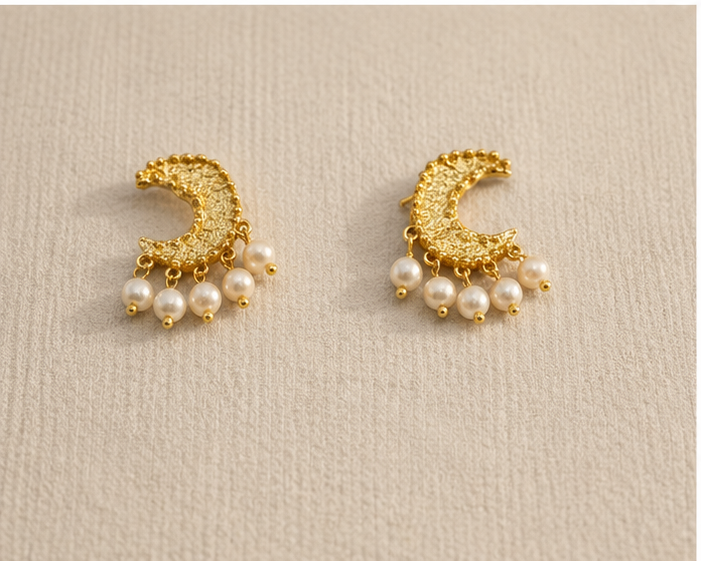 Luna Pearl Studs