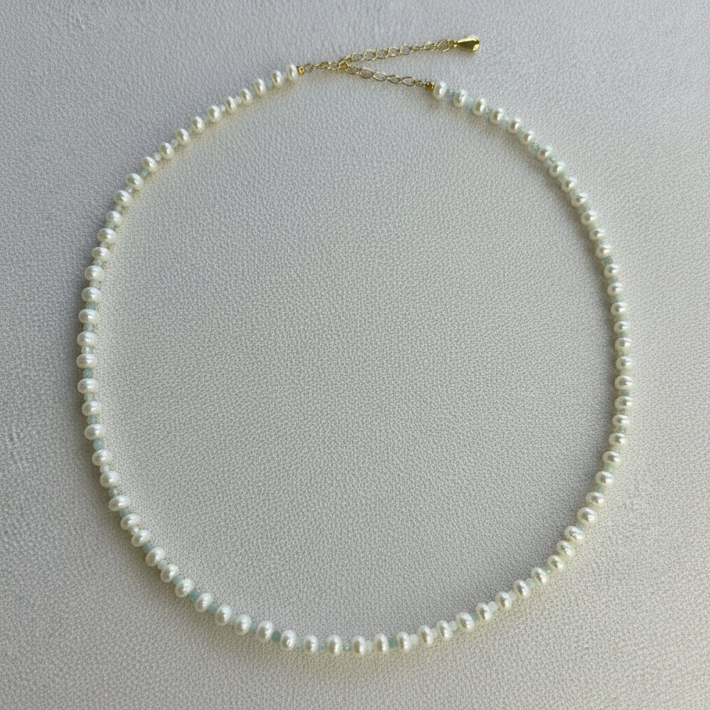 Delicate Pearl Choker
