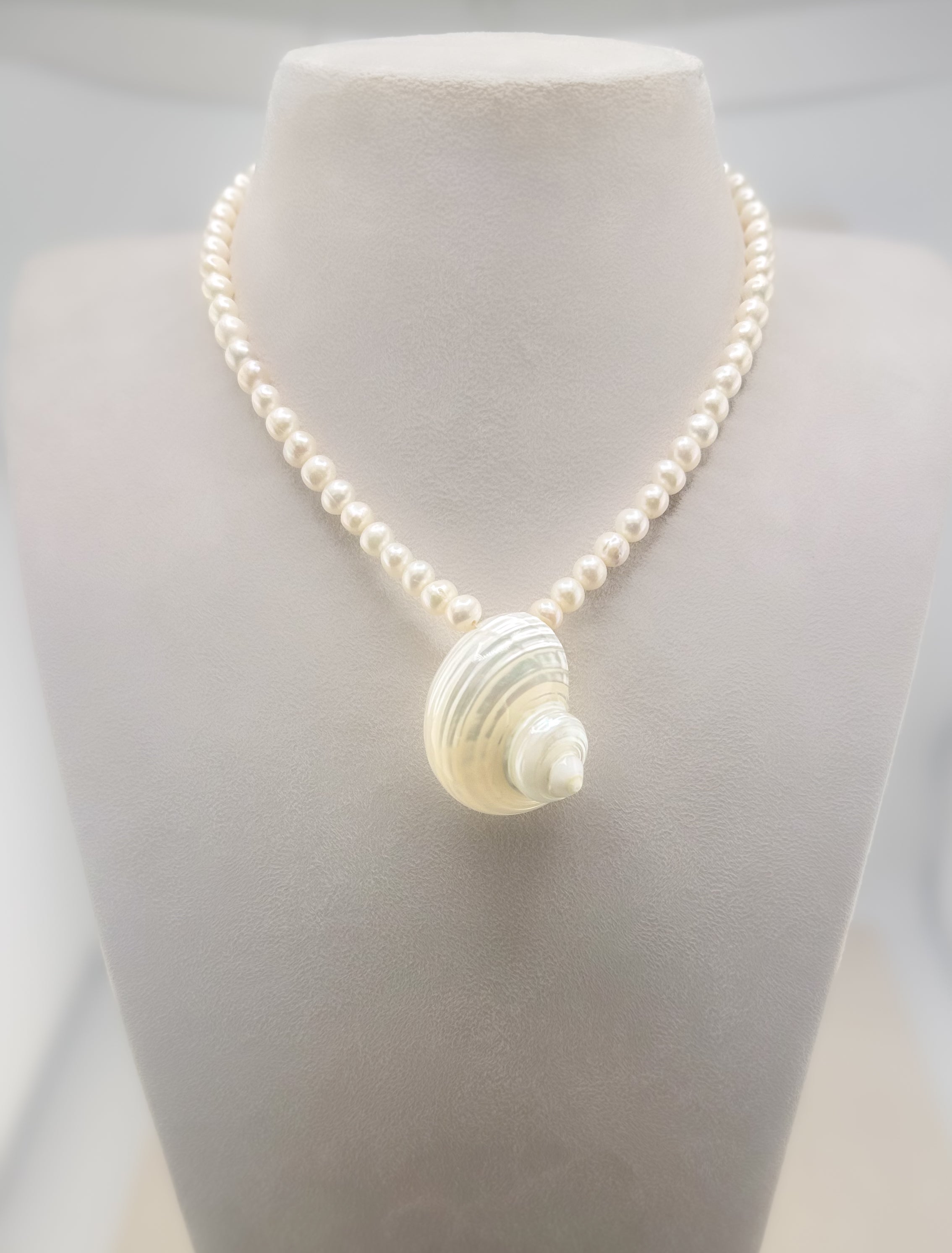 Vanesa Necklace