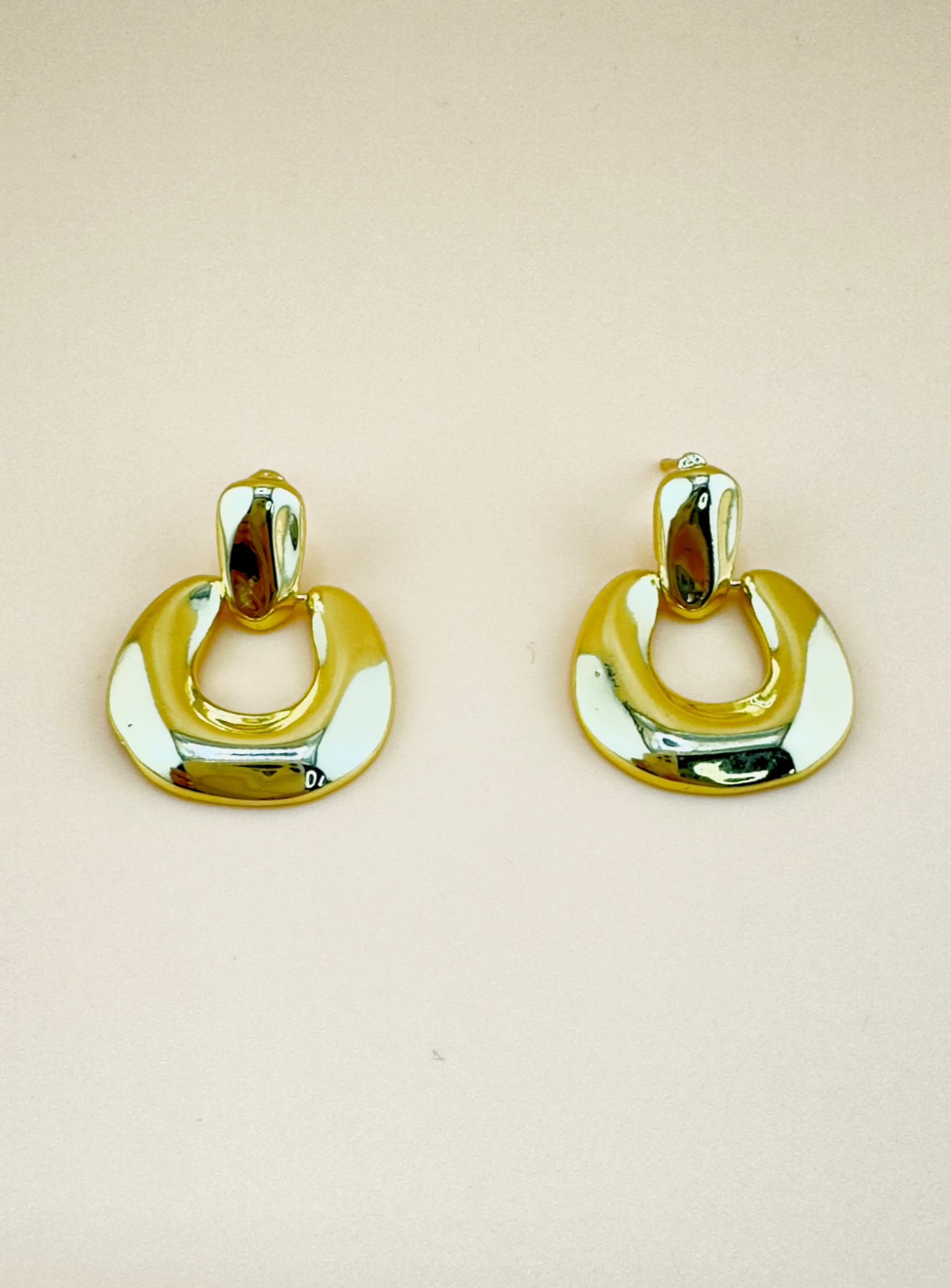 Minimal Nova Hoops