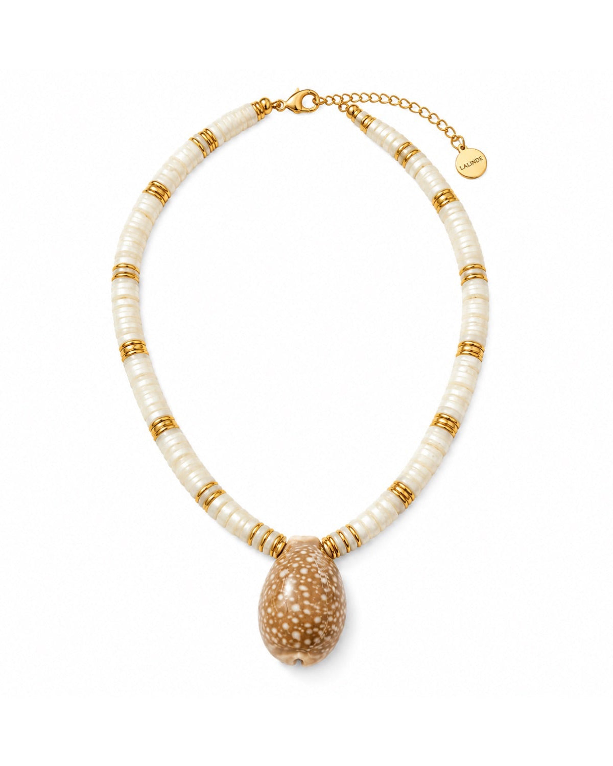 Reef Nácar Necklace white background