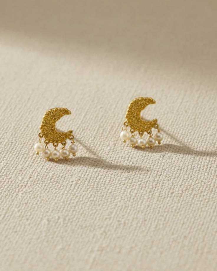 Luna Pearl Studs