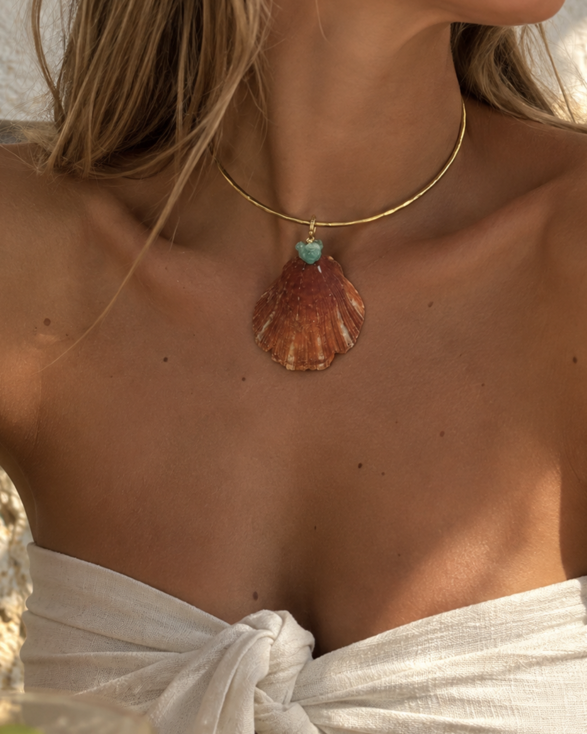 Emerald Tide Shell Choker