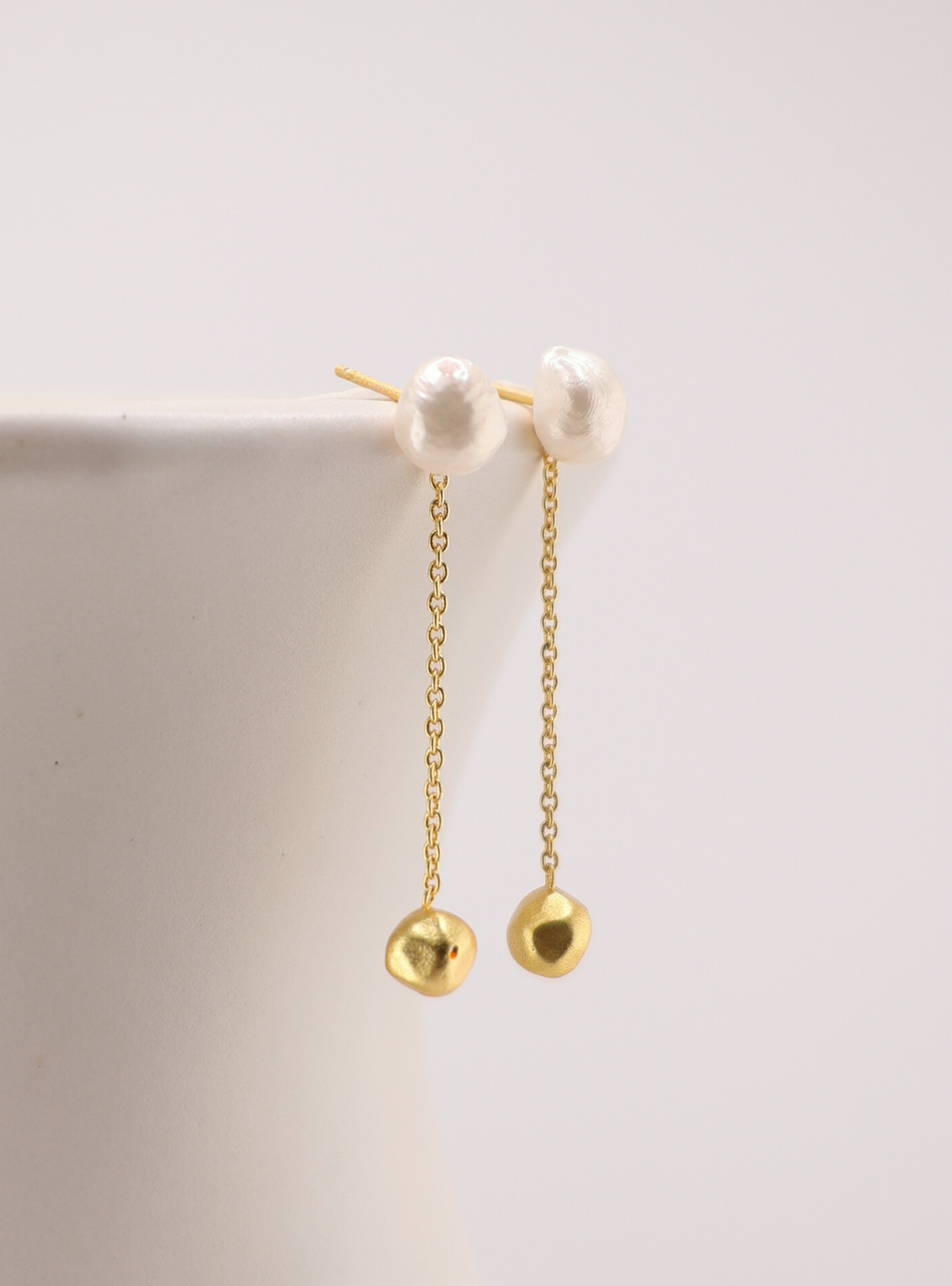 Pearl and Gold Drop