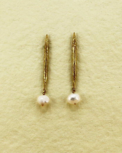 Gold pearl Earrings