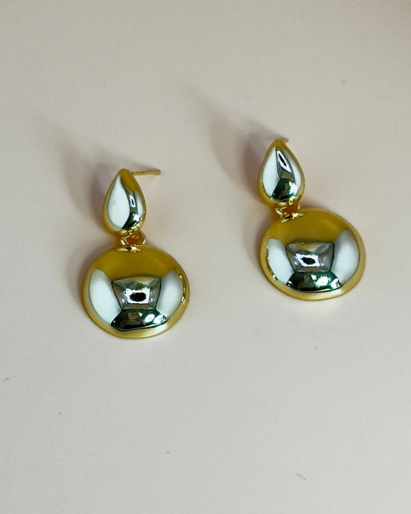 Reflective Drop Circle Earrings