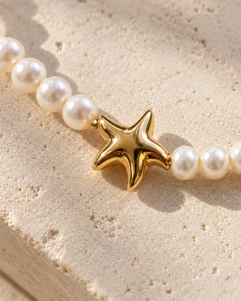 Close details Starfish Pearl Strand